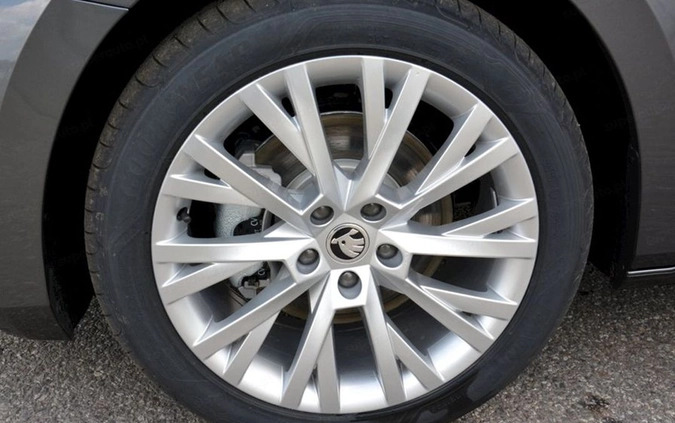 Skoda Superb cena 175550 przebieg: 1, rok produkcji 2024 z Wejherowo małe 121